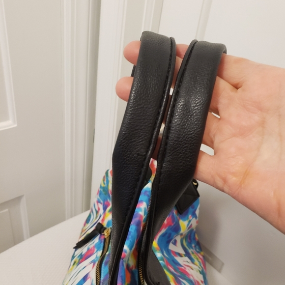 Steve Madden Bnick Large Tie Dye Print Gym/Travel Bag - Picture 3 of 9